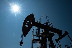 Невозможность падения цен на нефть ниже $70 объяснили