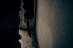 Россиянин более 54 раз ударил ножом молодую девушку