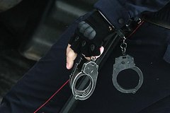 Россиянка вонзила нож в шею полицейского
